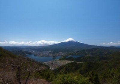 新道峠から望む富士山