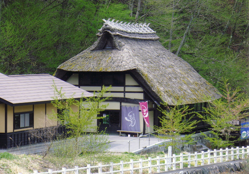 芦川の豊かな山の幸を味わい、古民家でそば打ち体験 芦川の豊かな山の幸を味わい、古民家でそば打ち体験